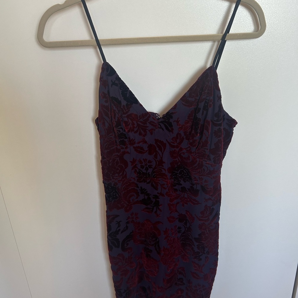 🆕 Lulu’s Dress Privy Purple Plum Floral Velvet Bodycon Mini Dress - Picture 7 of 13